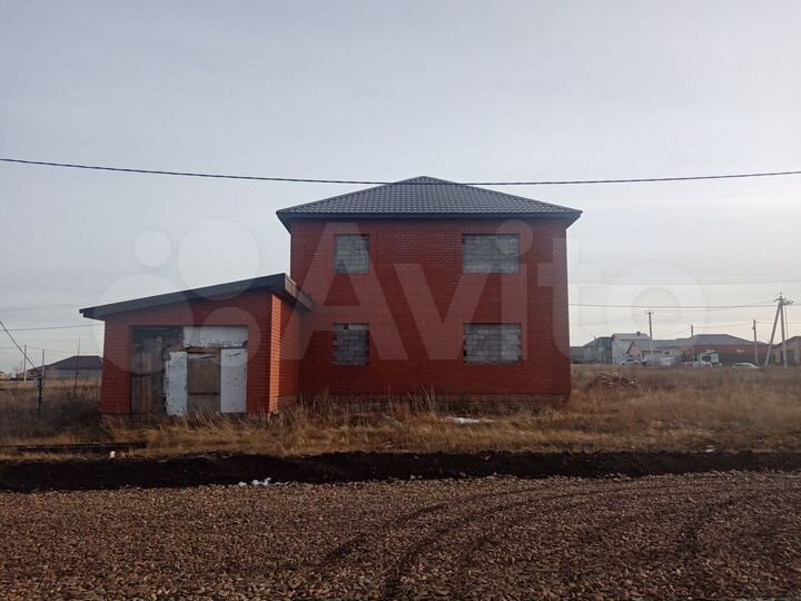 Коттедж 280 м² на участке 10,8 сот.