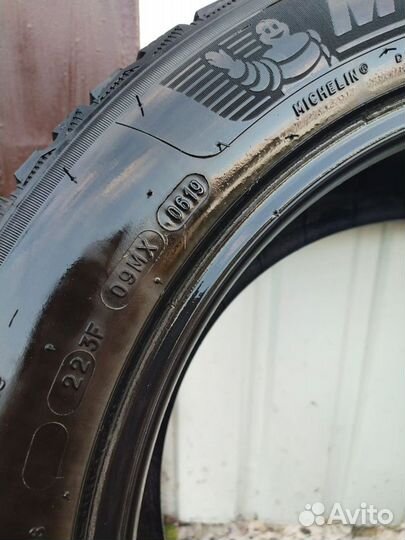 Michelin X-Ice North 4 215/55 R17 25