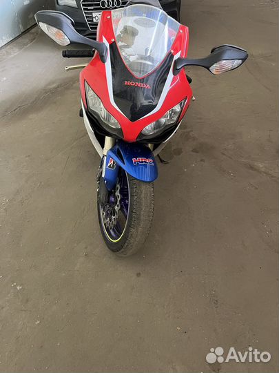 Honda cbr 1000rr
