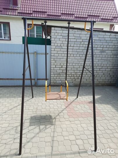 Детские качели уличные