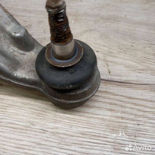 Рычаг задний правый Kia Sorento 2 2012 552401U000