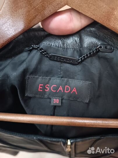 Кожаная куртка escada оригинал 44-46