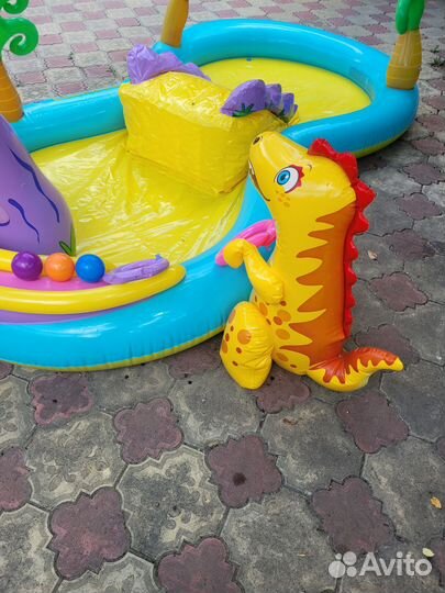 Детский надувной бассейн intex