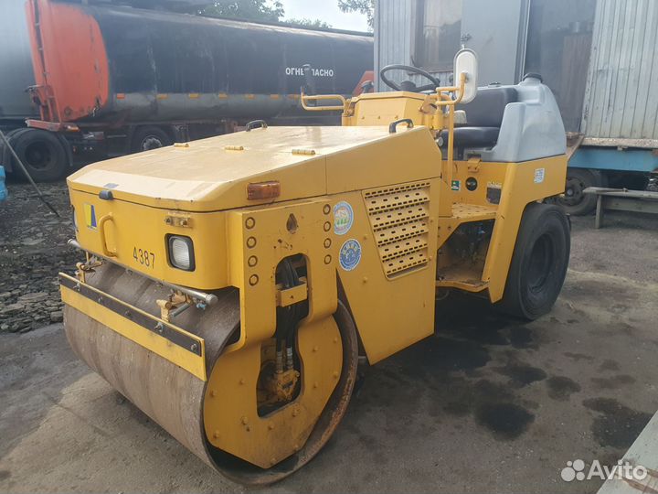 Дорожный каток SAKAI TW500W-1, 2011