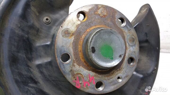 Кулак поворотный задний правый Volkswagen Passat