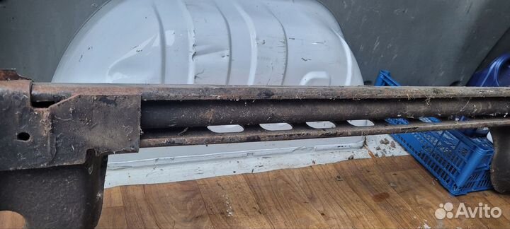 Задняя балка Рено Трафик 2