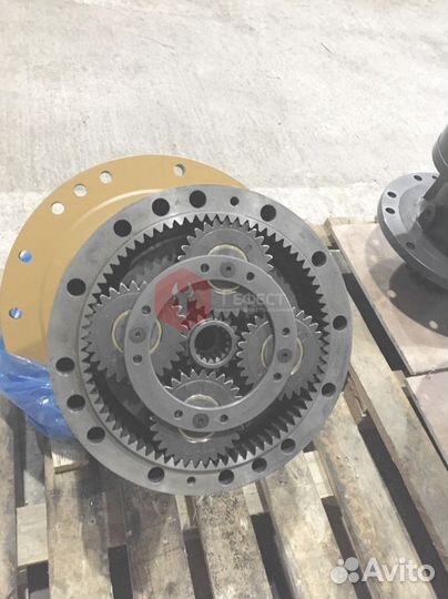 Редуктор поворота Hyundai R320LC-9 31Q9-19140