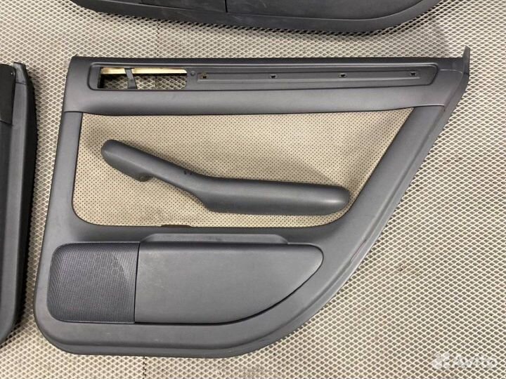 Комплект обшивок дверей Audi Allroad C5 BES 2003