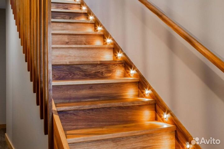 Лестница на второй этаж в частном доме