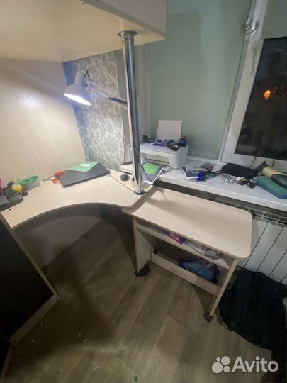 Кровать чердак со столом и шкафом бу