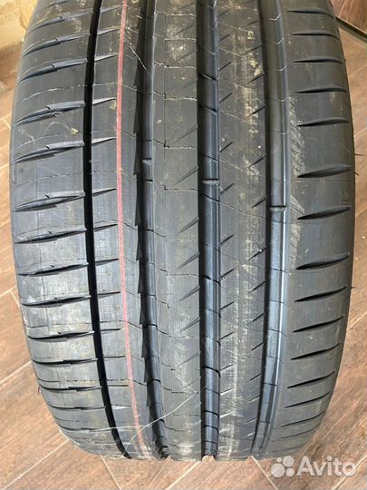 Michelin Pilot Sport 4 S 275/35 R22 107Y