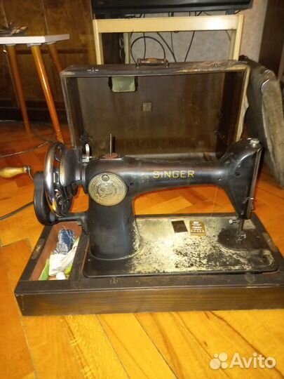 Ручная швейная машинка 