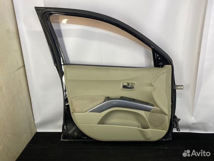 Передняя Левая Дверь Mitsubishi Outlander XL