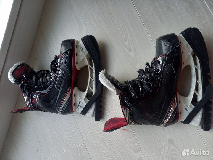 Коньки хоккейные