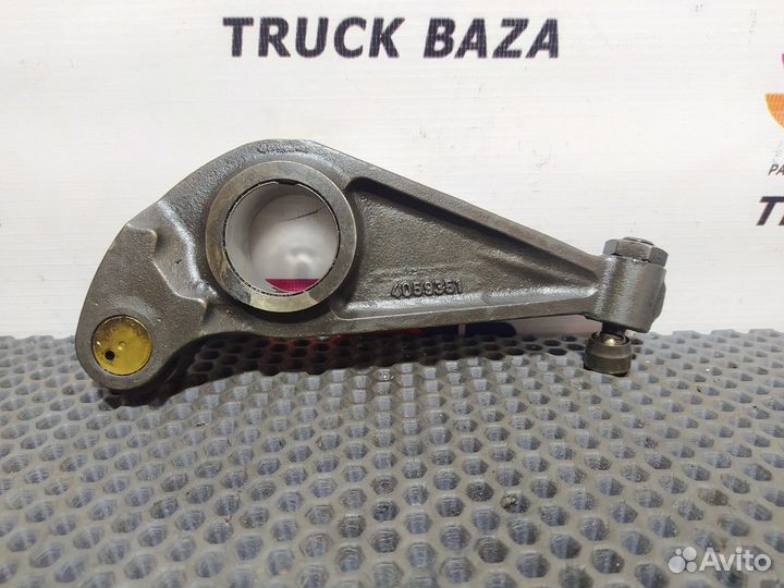 Рокер клапана выпускного Volvo VNL