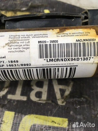 Шторка безопасности правая Hyundai Ix35 LM 2.0