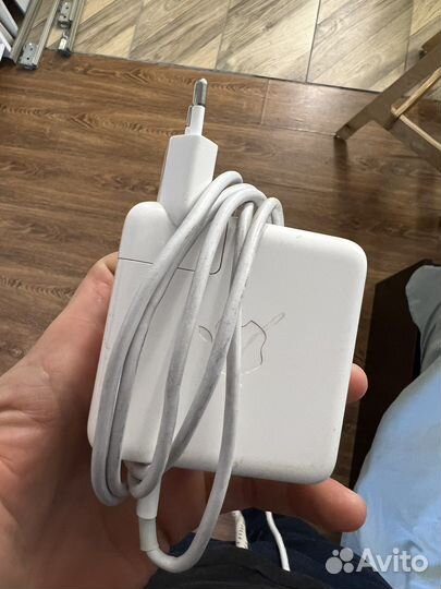 Блок питания Macbook Pro