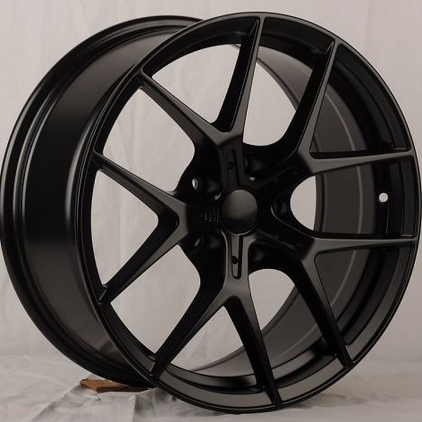 KoKo Kuture K5484 : 9,5x19 5*112 Et:40 Dia:66,6 Matt Black