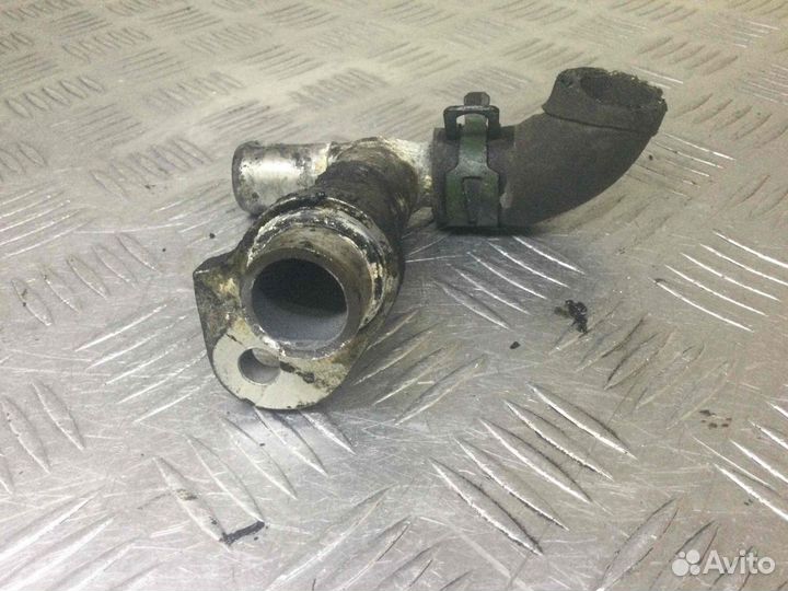 Фланец (тройник) системы охлаждения Фольксваген Тр
