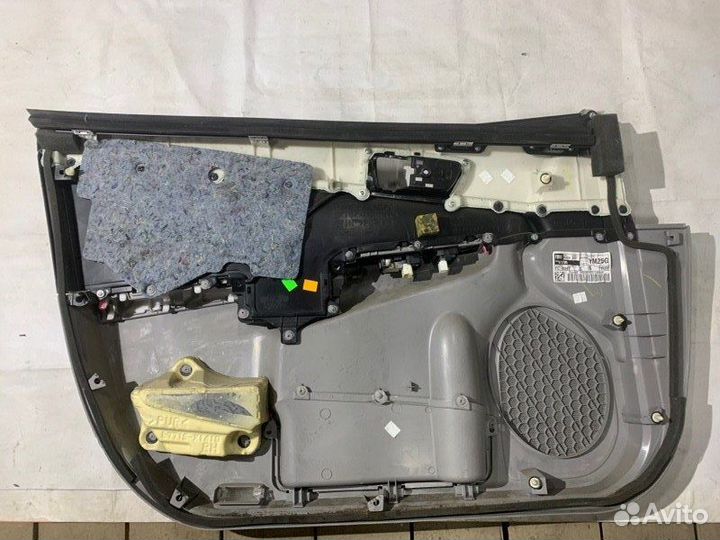 Обшивка двери передняя правая Toyota Camry V50 50