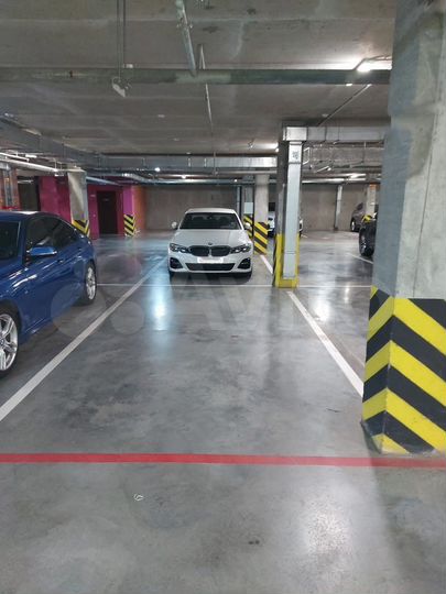 Машиноместо, 15 м²