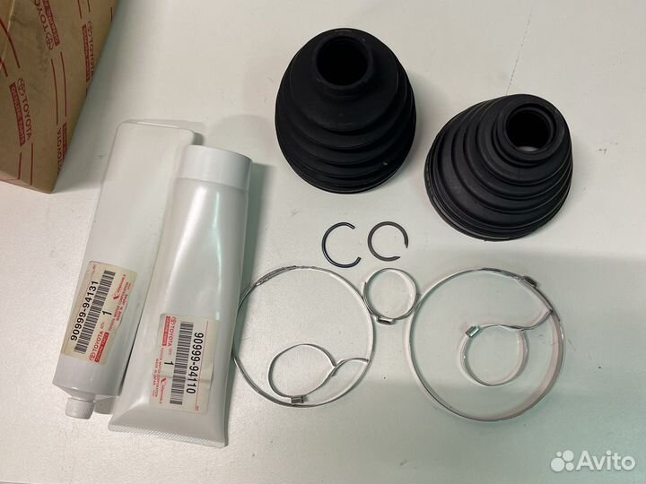 Пыльник шрус Toyota 04428-42070