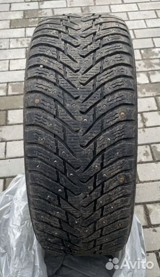 Nokian Tyres Hakkapeliitta 8 SUV 255/45 R20 105