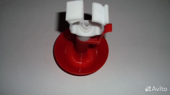 Поилка блюдечко для установки на круглую трубу