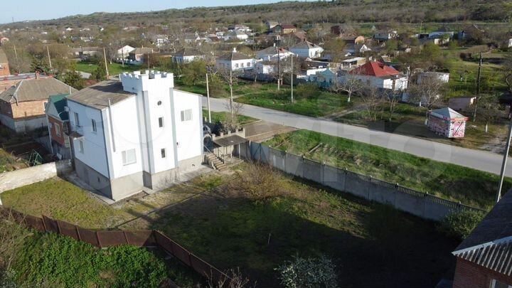 Дом 260 м² на участке 8,5 сот.