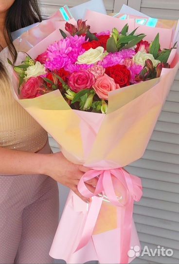 Композиция из живых цветов