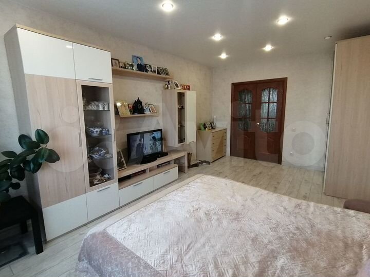 2-к. квартира, 53 м², 10/10 эт.