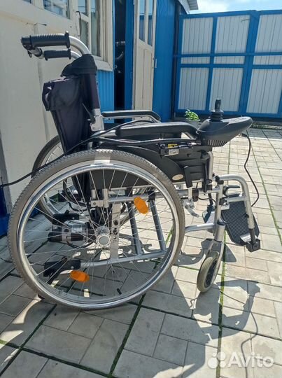 Инвалидная коляска с электроприводом