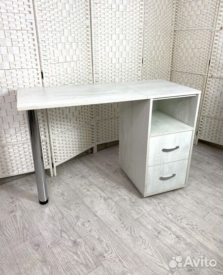 Маникюрный стол/стол для маникюра