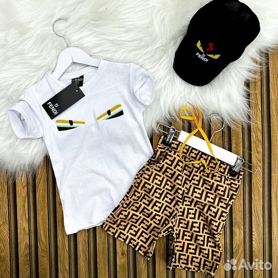 Костюмы с кепкой