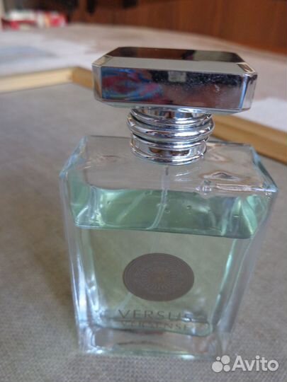 Парфюмерная вода versus versense женская