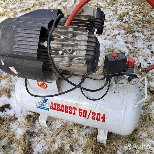 Компрессор воздушный 50 литров.Для стоматологии