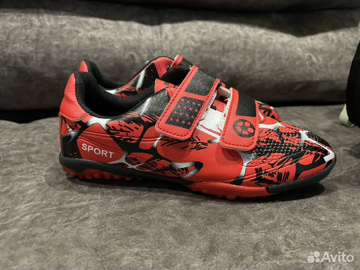 Детские бутсы футбольные сороконожки