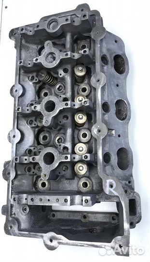 Головка правая Додж Intrepid 2004г 2.7л 147кВт