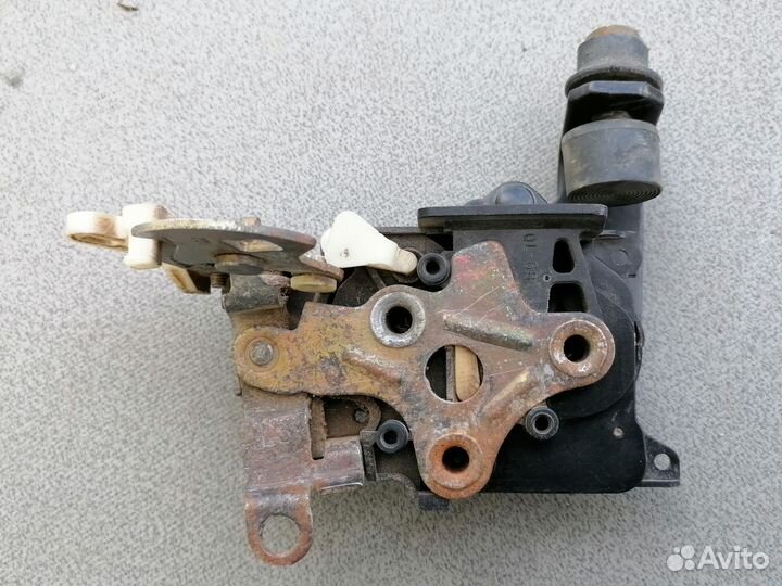 Замок двери багажника для Chevrolet Blazer S15