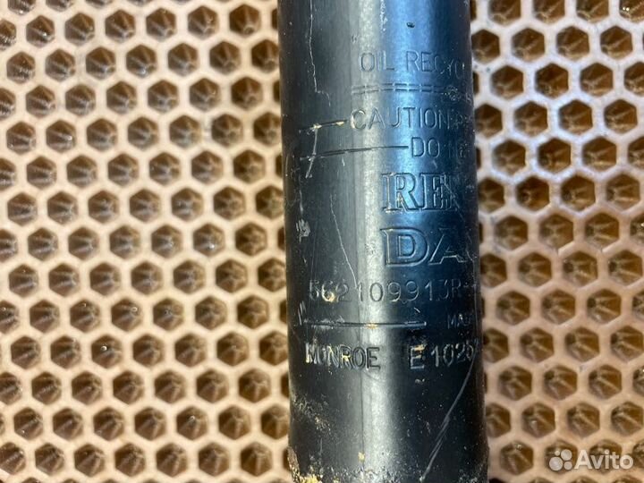 Амортизатор задний LADA X-Ray