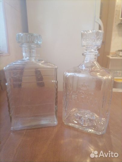 2минибутылки,банка, бутылки:череп,графин