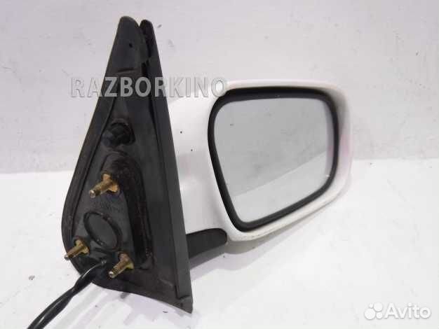 Зеркало правое Ниссан