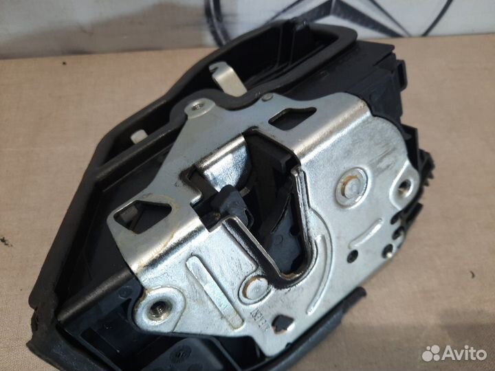 Замок двери передний левый Mini Countryman R60