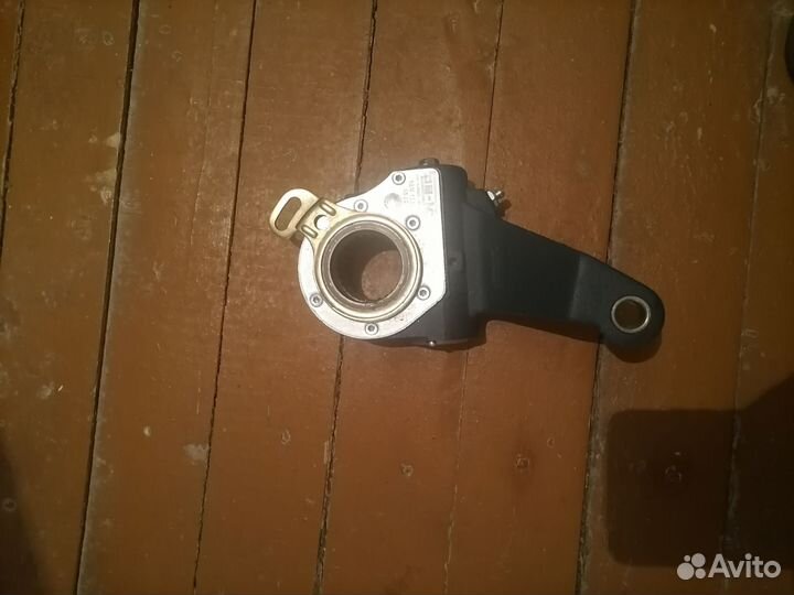 Трещетка тормозная ман tgs левая средний мост