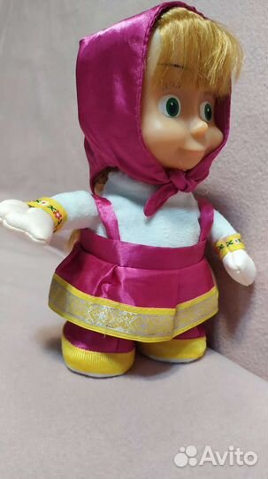 Кукла Маша,танцует и поет,повторит ваши фразы