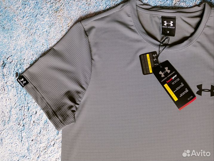 Футболка Under armour серая