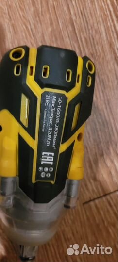 Гайковерт плюс шурупаверт