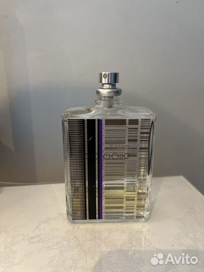 Escentric molecules 01