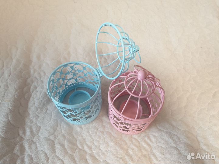 Подсвечники новые и корзины плетёные
