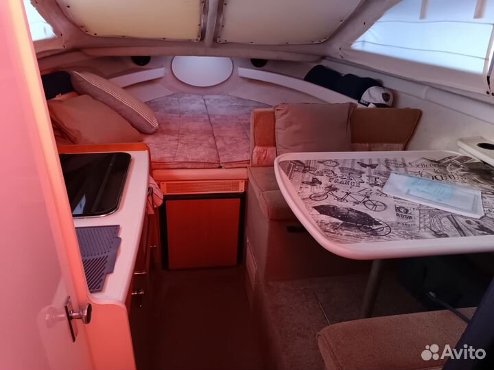 Продам катер Bayliner 242